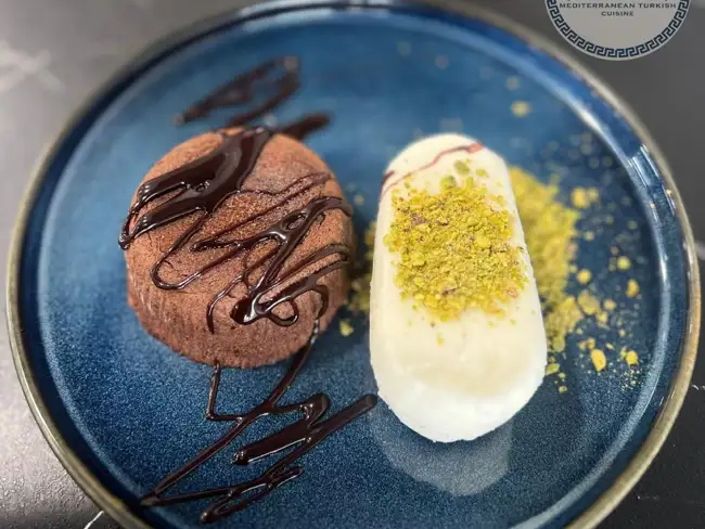 LAVA CAKE